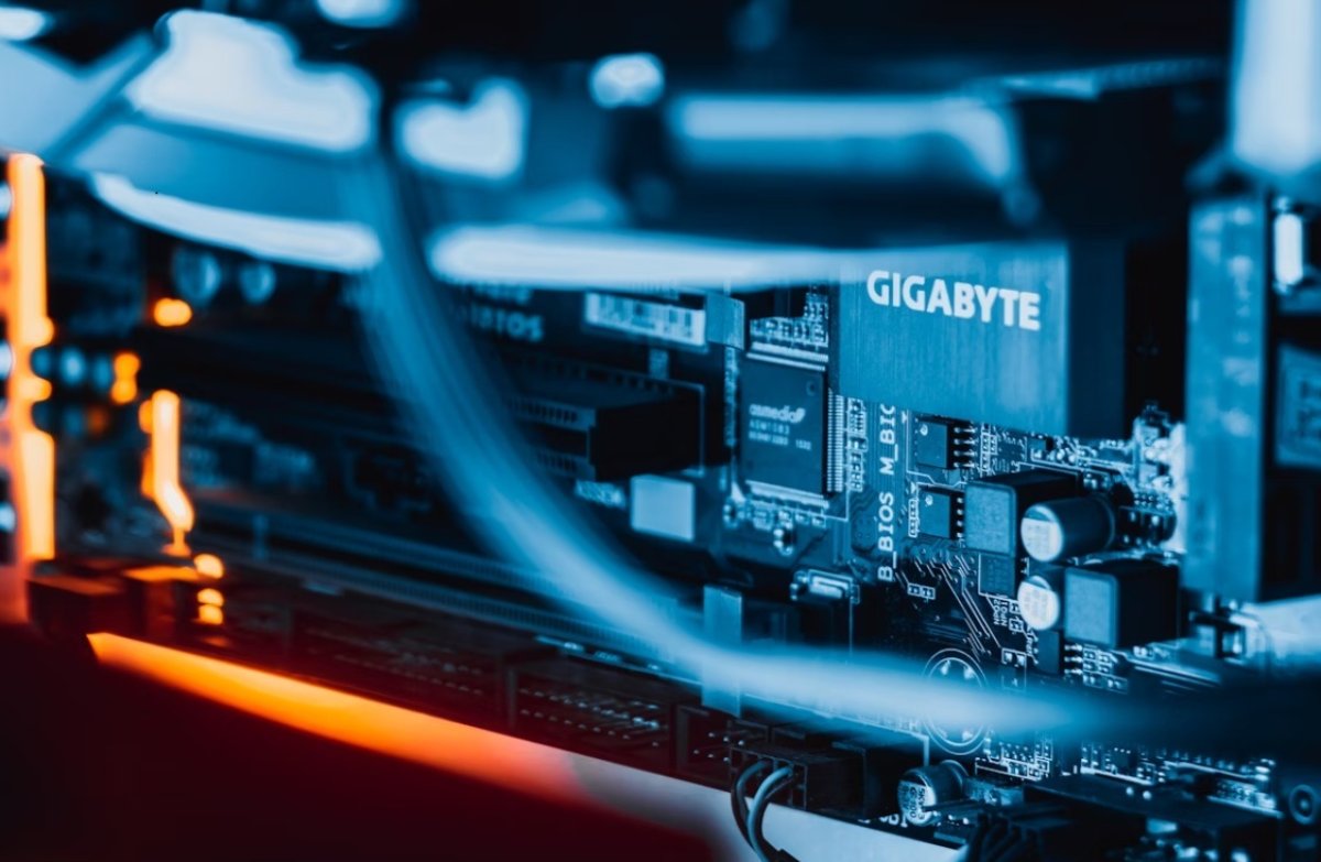 Фото: SERVER PART