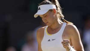 Елена Рыбакина вышла в третий круг Уимблдонского турнира
