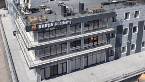 В Кыргызстане открылась футбольная академия "Барселоны"