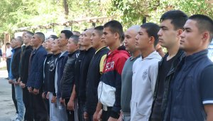 В Туркестанской области провели первых призывников