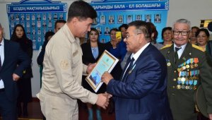 В кызылординской школе открыли кабинет воинской славы