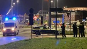 Мужчина в аэропорту Гамбурга взял в заложники 4-летнего ребенка