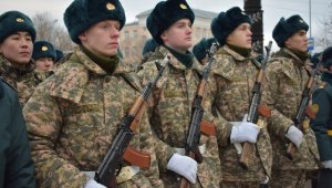 Солдаты карагандинских воинских частей присягнули на верность Родине