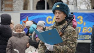 В Семее солдаты приняли присягу