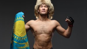 Шавкат Рахмонов одержал победу над Стивеном Томпсоном удушающим приемом