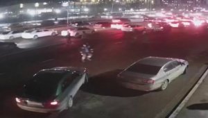 В Алматы автобус въехал в группу людей на остановке