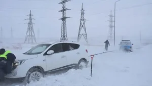 Что делать при снежном заносе и урагане?