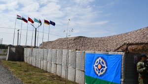 Генсек ОДКБ и министр обороны РК провели встречу в Астане