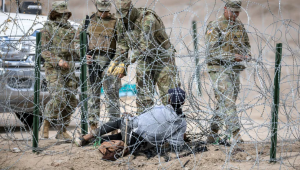 Суд США заблокировал закон о нелегальной миграции спустя несколько часов после его принятия