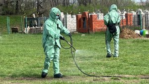 В Актобе войска РХБЗ проводят дезинфекцию после паводков
