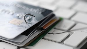 Мошенники обманывают казахстанцев, предлагая продлить срок действия сим-карты