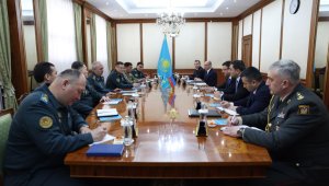 Министерство обороны Казахстана посетила военная делегация Азербайджана