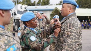 Казахстанских миротворцев наградили медалями за участие в миссии ООН