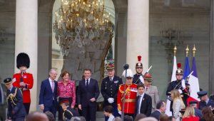 120 лет Антанте: Франция и Великобритания приняли участие в парадах друг друга