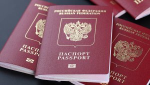 Заставить нельзя отпустить: Россия может запретить выдачу паспортов за пределами страны